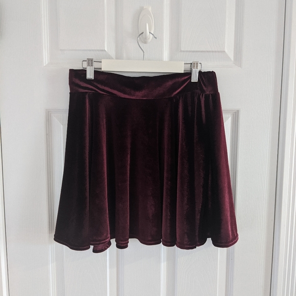 Basic Burgundy Velvet Skater Skirt - Picture 3 of 4